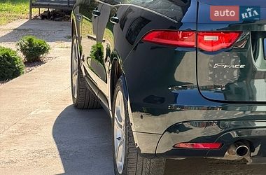 Позашляховик / Кросовер Jaguar F-Pace 2017 в Чернівцях