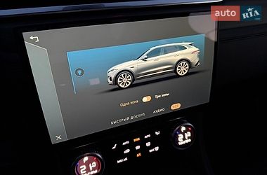 Позашляховик / Кросовер Jaguar F-Pace 2021 в Києві