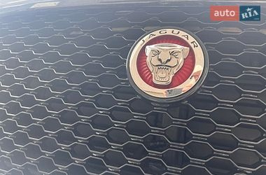 Внедорожник / Кроссовер Jaguar F-Pace 2019 в Тернополе