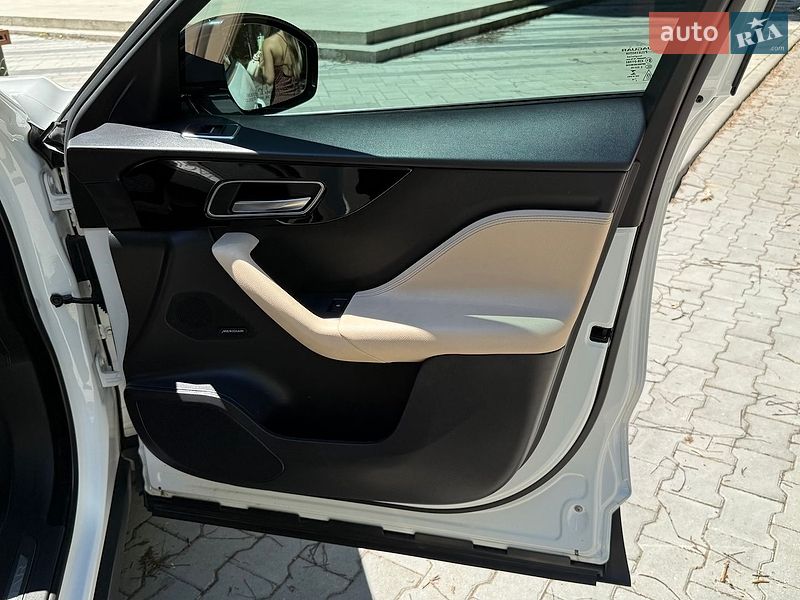Внедорожник / Кроссовер Jaguar F-Pace 2019 в Тернополе