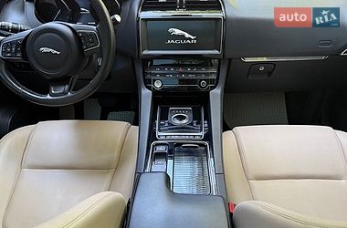 Внедорожник / Кроссовер Jaguar F-Pace 2019 в Тернополе