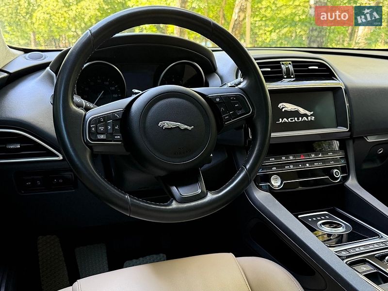 Позашляховик / Кросовер Jaguar F-Pace 2019 в Тернополі
