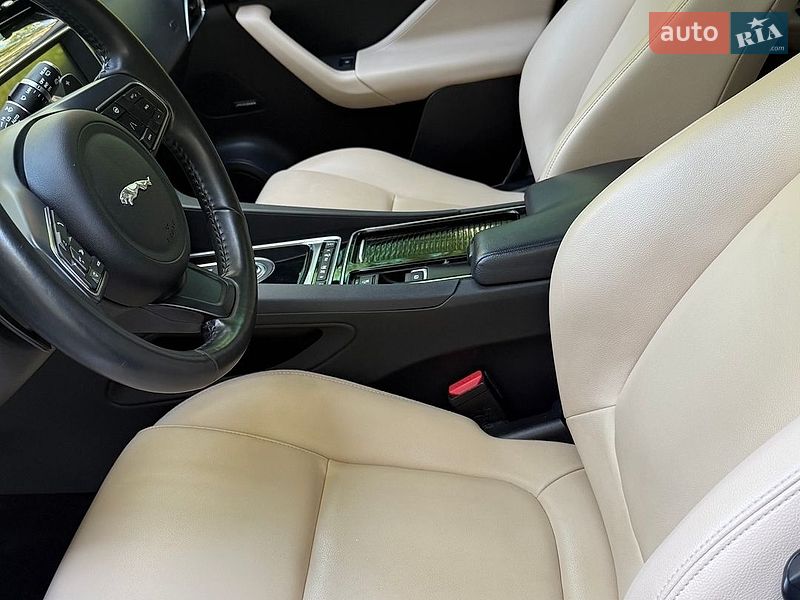 Внедорожник / Кроссовер Jaguar F-Pace 2019 в Тернополе