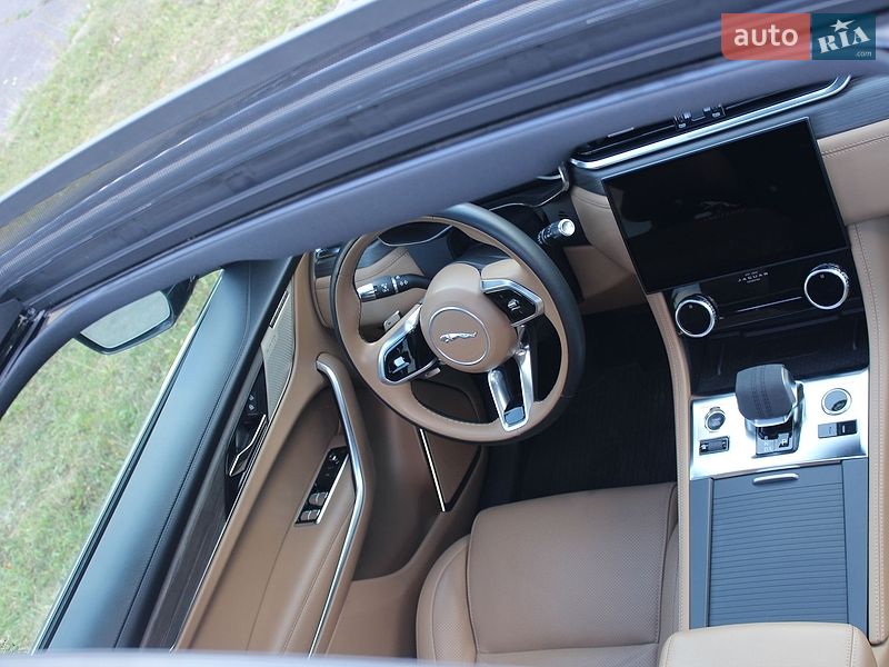 Внедорожник / Кроссовер Jaguar F-Pace 2022 в Ровно