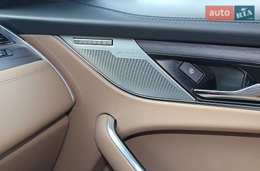 Внедорожник / Кроссовер Jaguar F-Pace 2022 в Ровно
