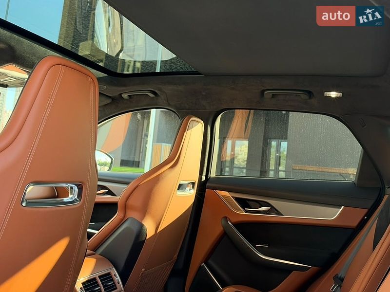 Внедорожник / Кроссовер Jaguar F-Pace 2024 в Киеве