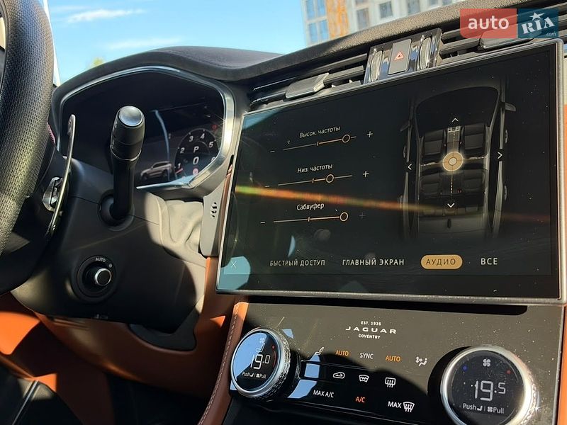 Внедорожник / Кроссовер Jaguar F-Pace 2024 в Киеве
