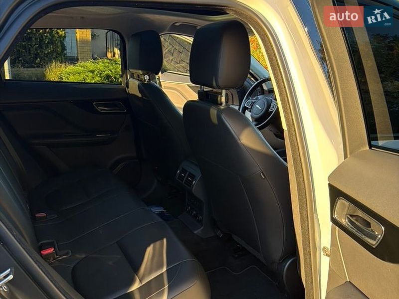 Внедорожник / Кроссовер Jaguar F-Pace 2019 в Киеве