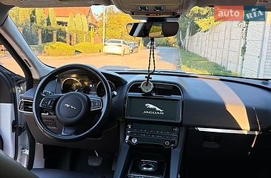 Внедорожник / Кроссовер Jaguar F-Pace 2019 в Киеве