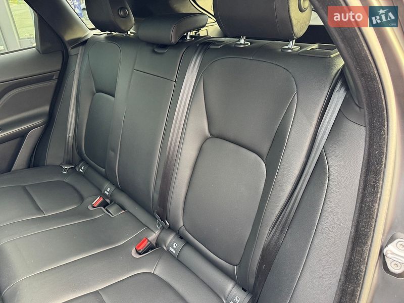 Позашляховик / Кросовер Jaguar F-Pace 2018 в Рівному фото 27 Позашляховик / Кросовер Jaguar F-Pace 2018 в Рівному