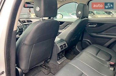 Позашляховик / Кросовер Jaguar F-Pace 2017 в Львові