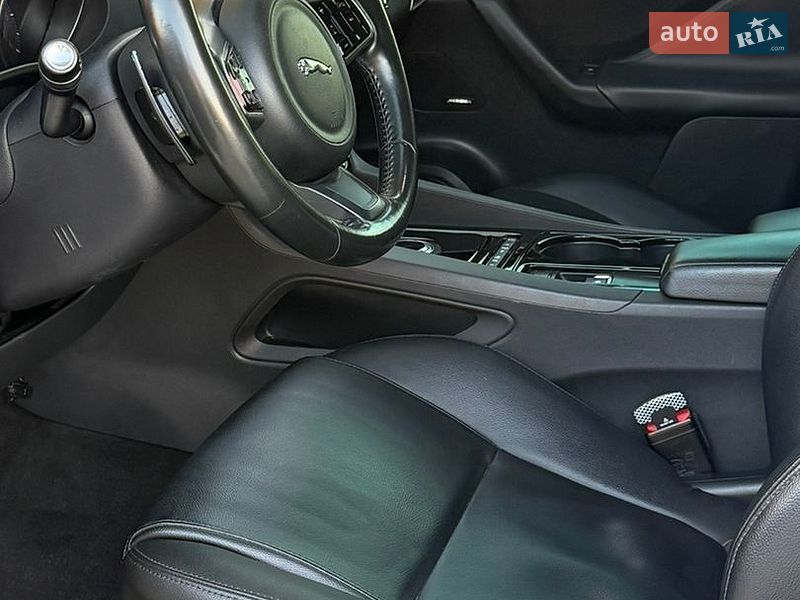 Внедорожник / Кроссовер Jaguar F-Pace 2017 в Трускавце
