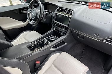 Внедорожник / Кроссовер Jaguar F-Pace 2017 в Киеве
