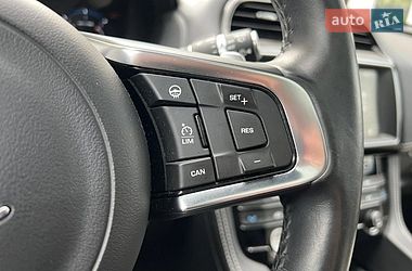 Внедорожник / Кроссовер Jaguar F-Pace 2017 в Киеве