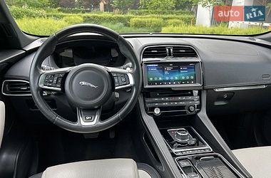 Внедорожник / Кроссовер Jaguar F-Pace 2017 в Киеве