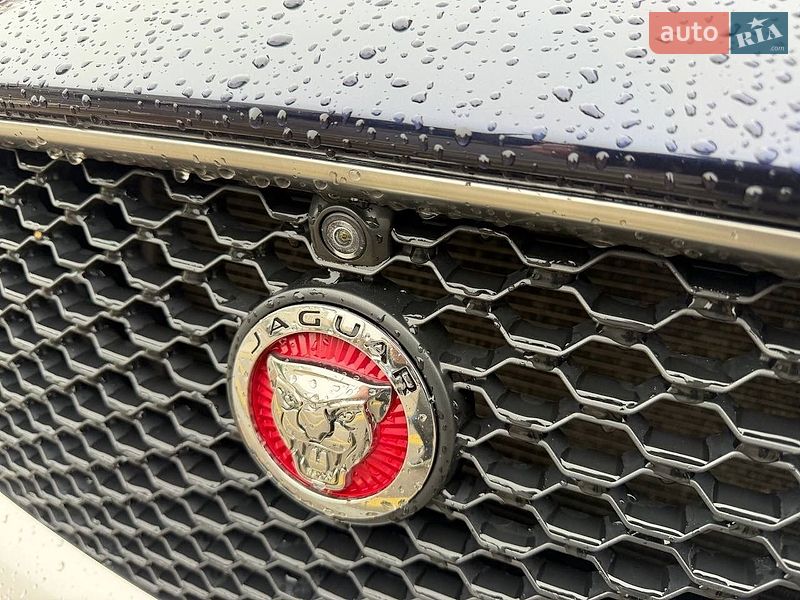Внедорожник / Кроссовер Jaguar F-Pace 2016 в Киеве