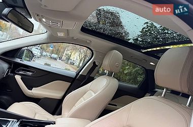 Внедорожник / Кроссовер Jaguar F-Pace 2016 в Киеве