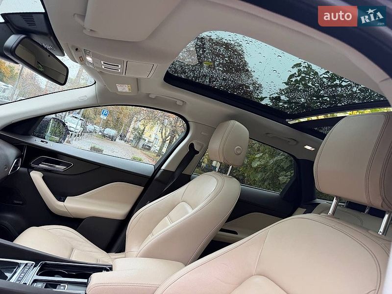 Внедорожник / Кроссовер Jaguar F-Pace 2016 в Киеве