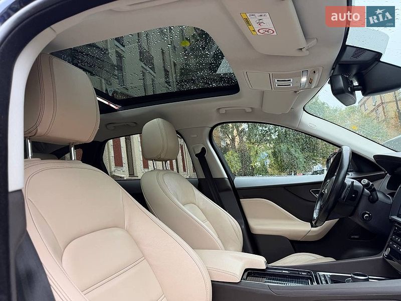 Внедорожник / Кроссовер Jaguar F-Pace 2016 в Киеве