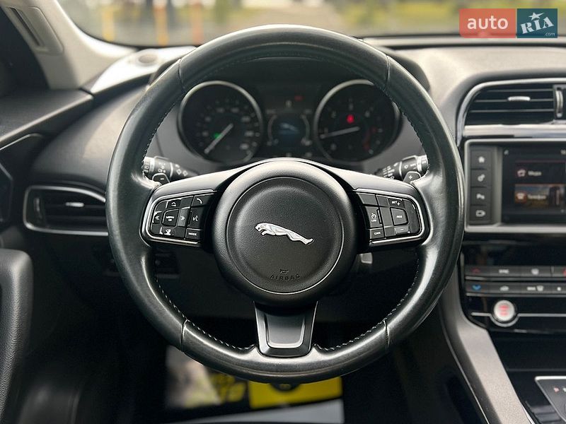Внедорожник / Кроссовер Jaguar F-Pace 2016 в Львове