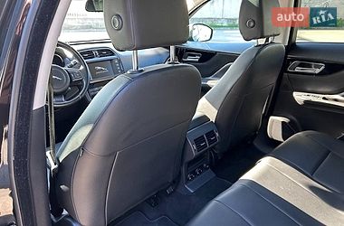 Внедорожник / Кроссовер Jaguar F-Pace 2016 в Киеве