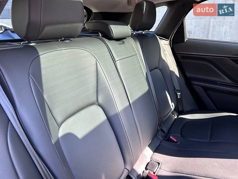 Внедорожник / Кроссовер Jaguar F-Pace 2016 в Киеве