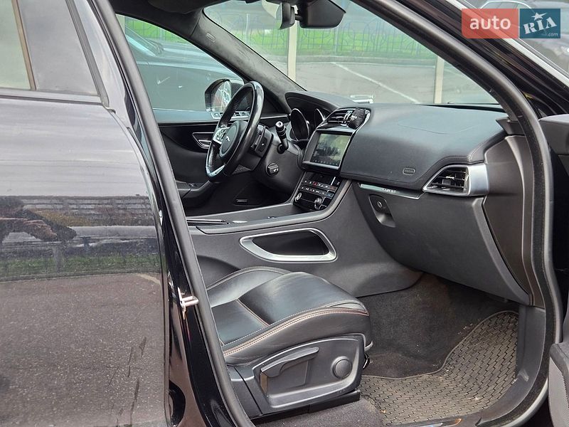 Внедорожник / Кроссовер Jaguar F-Pace 2019 в Киеве