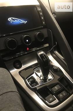 Купе Jaguar F-Type 2016 в 