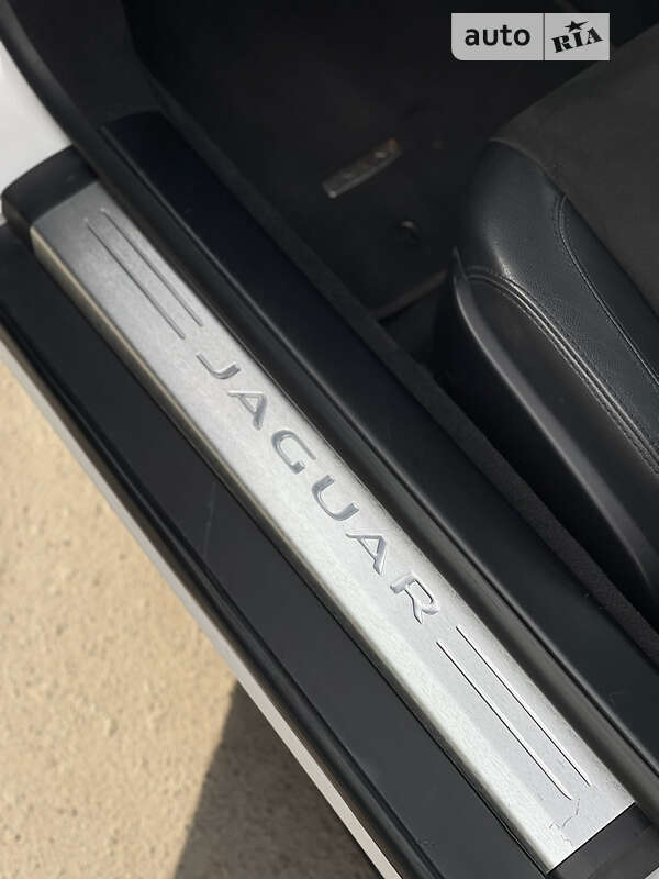 Купе Jaguar F-Type 2015 в Киеве