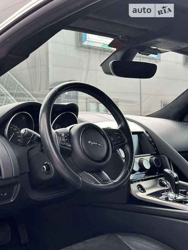 Купе Jaguar F-Type 2015 в Киеве