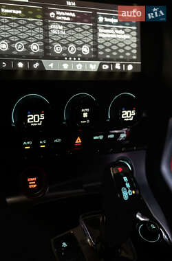 Купе Jaguar F-Type 2021 в 