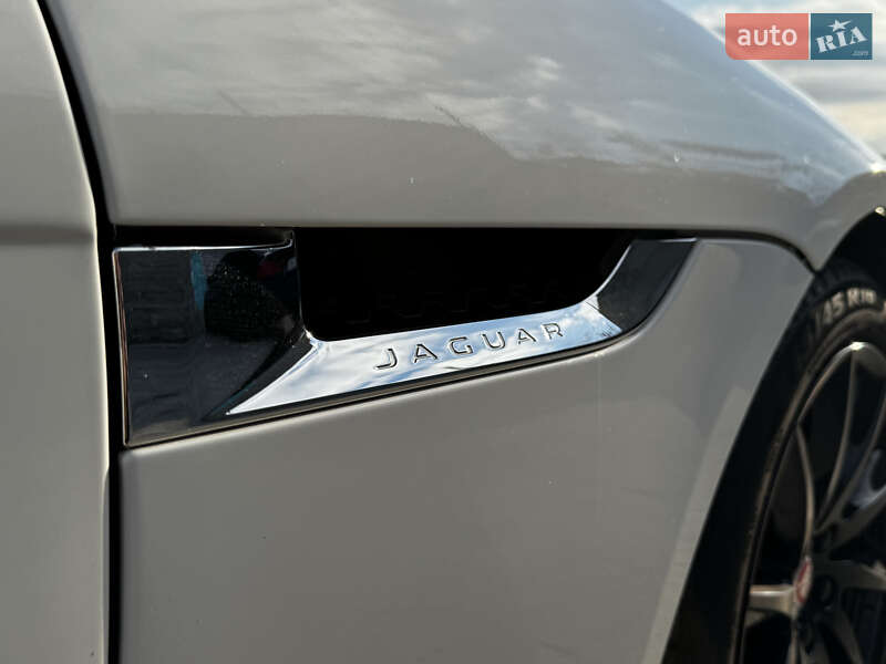Купе Jaguar F-Type 2016 в Одесі