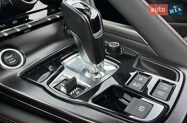 Купе Jaguar F-Type 2019 в 