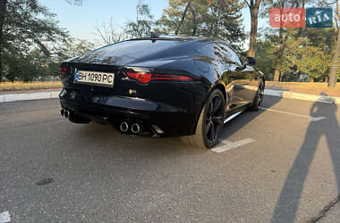 Купе Jaguar F-Type 2017 в 