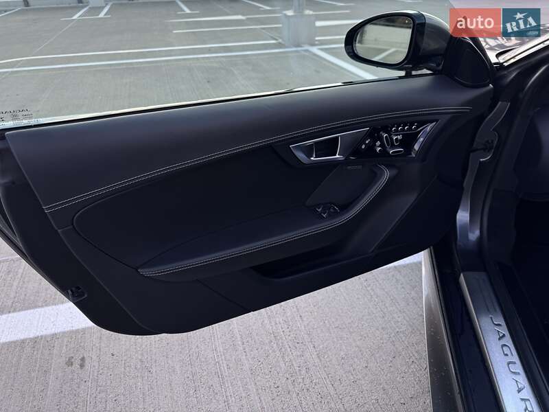 Купе Jaguar F-Type 2015 в Киеве