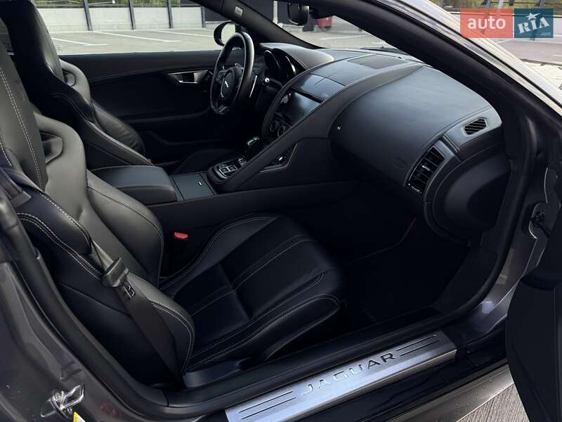Купе Jaguar F-Type 2015 в Киеве