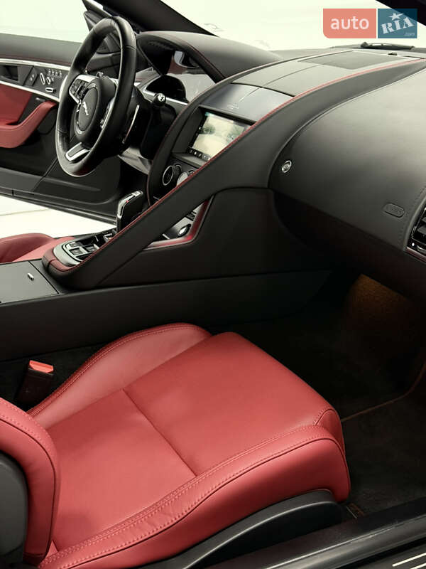 Купе Jaguar F-Type 2022 в Одесі