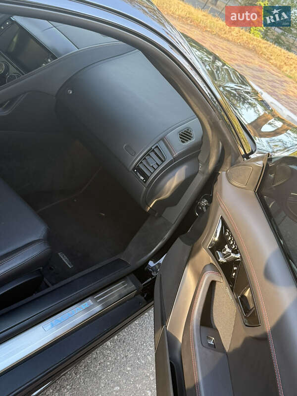 Купе Jaguar F-Type 2017 в Одесі фото 21 Купе Jaguar F-Type 2017 в Одесі