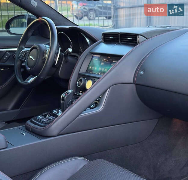 Купе Jaguar F-Type 2019 в Киеве фото 15 Купе Jaguar F-Type 2019 в Киеве