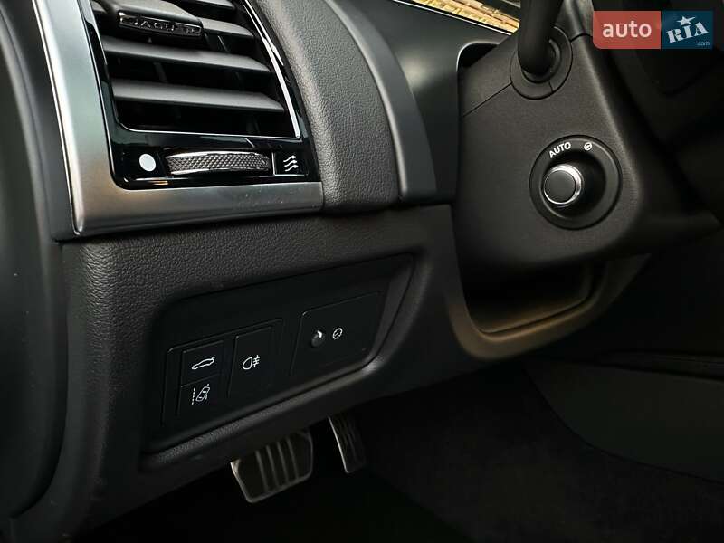 Купе Jaguar F-Type 2023 в Киеве фото 41 Купе Jaguar F-Type 2023 в Киеве