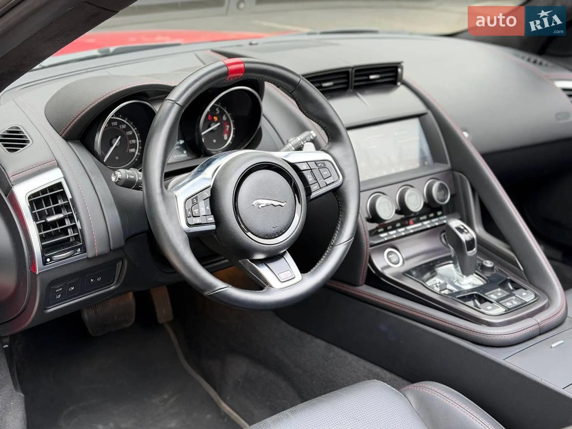 2019 Jaguar F-Type - мініатюра 12