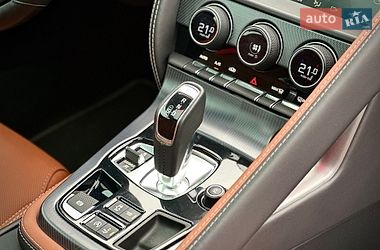 Купе Jaguar F-Type 2020 в Киеве фото 24 Купе Jaguar F-Type 2020 в Киеве