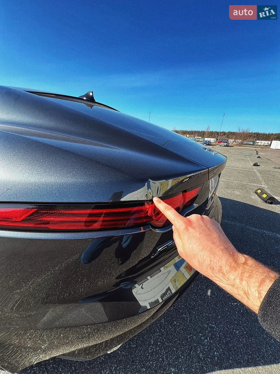 2019 Jaguar F-Type - мініатюра 8