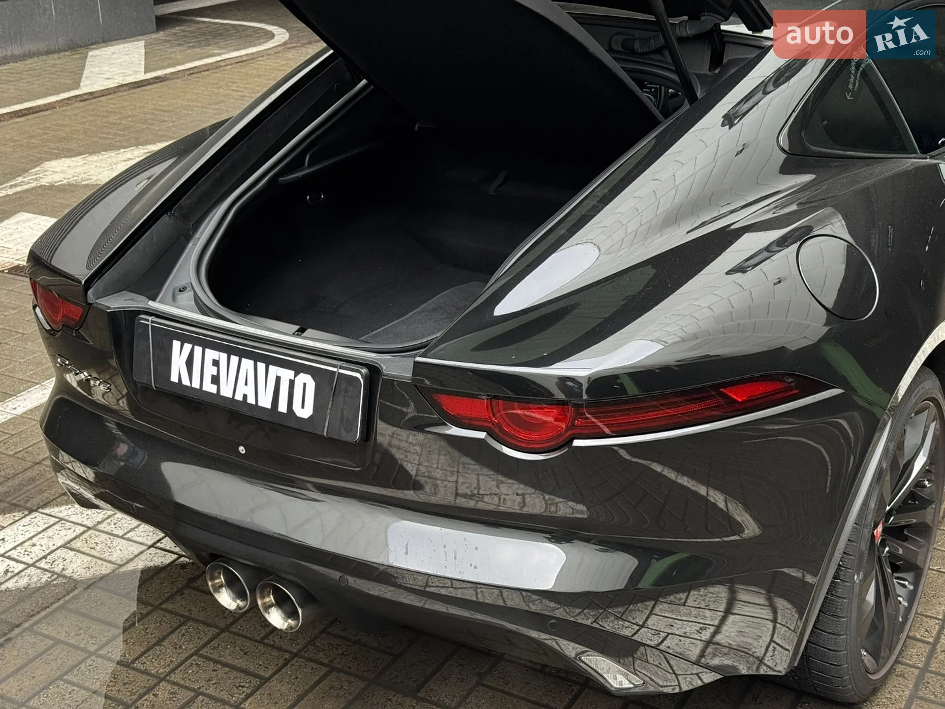 2018 Jaguar F-Type - мініатюра 17