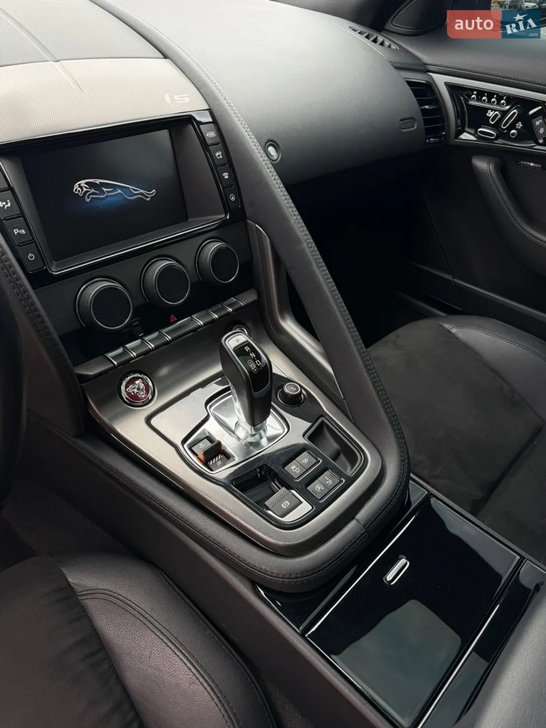 2016 Jaguar F-Type - мініатюра 12