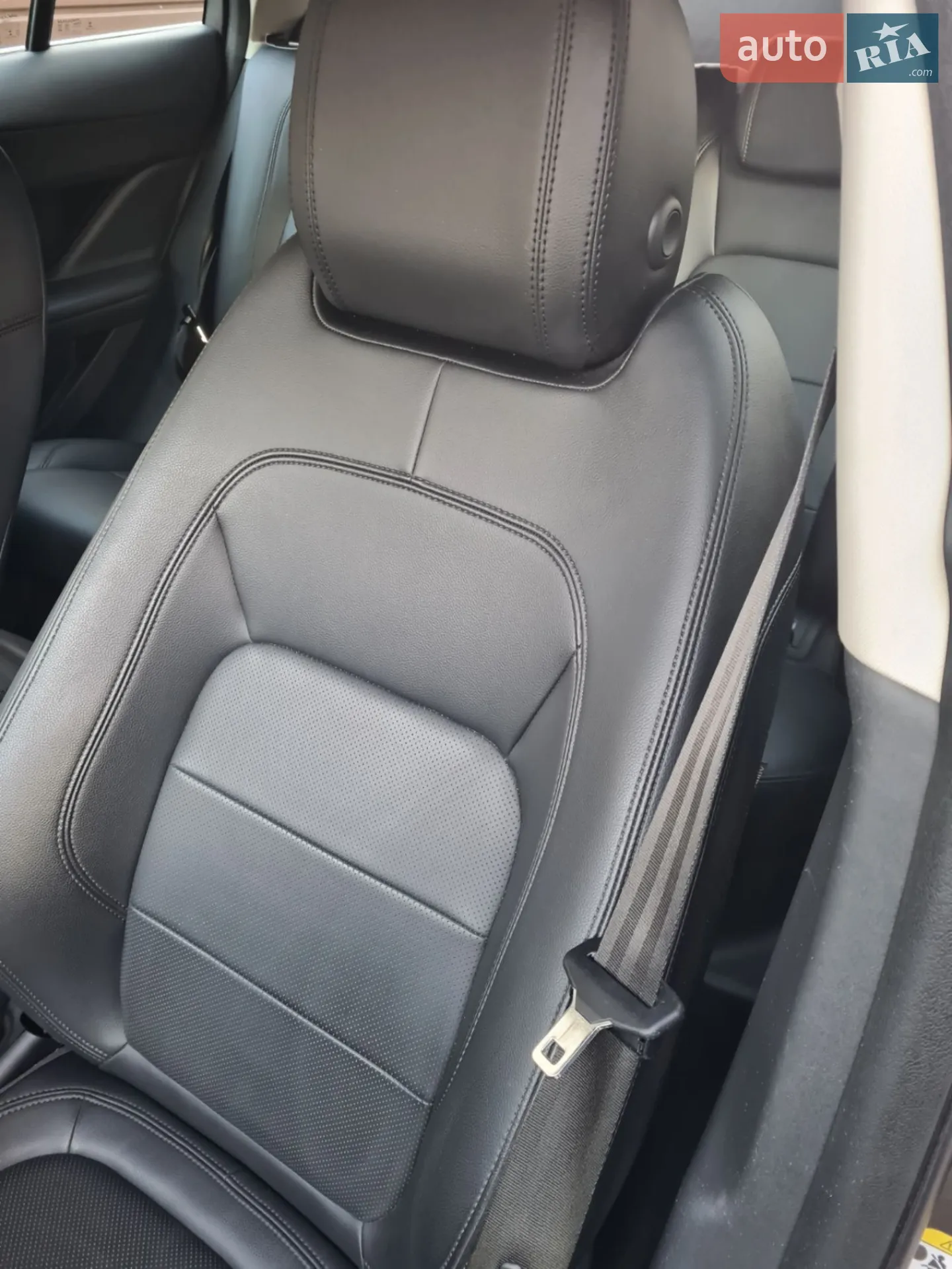 2019 Jaguar I-Pace - мініатюра 14