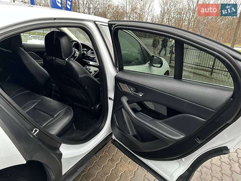Внедорожник / Кроссовер Jaguar I-Pace 2019 в Киеве фото 12 Внедорожник / Кроссовер Jaguar I-Pace 2019 в Киеве