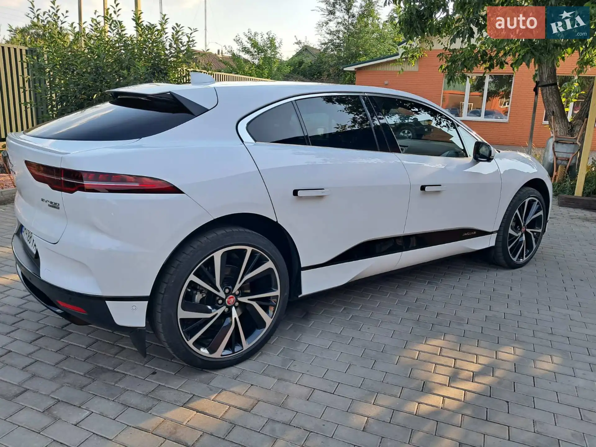 2019 Jaguar I-Pace - мініатюра 3