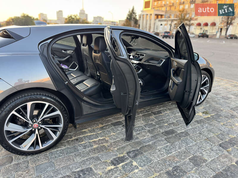 Позашляховик / Кросовер Jaguar I-Pace 2018 в Дніпрі