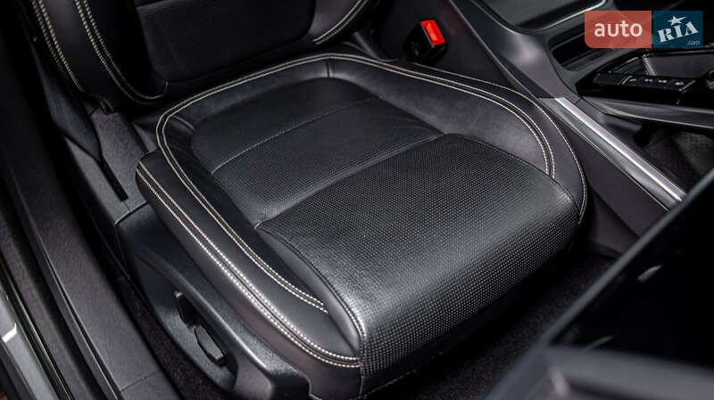 Внедорожник / Кроссовер Jaguar I-Pace 2018 в Черновцах фото 45 Внедорожник / Кроссовер Jaguar I-Pace 2018 в Черновцах